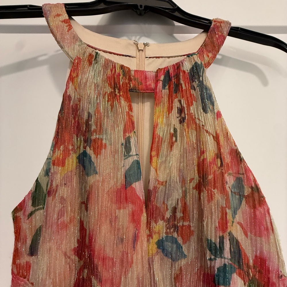 Adrianna Papell Floral Pleated Halter Maxi Dress Size 6Shimmering Elegant Formal